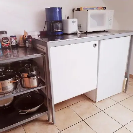 80m2 Obergeschoss Mit Balkon In Apartment